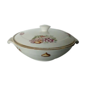 Soupière en faience decor legumes