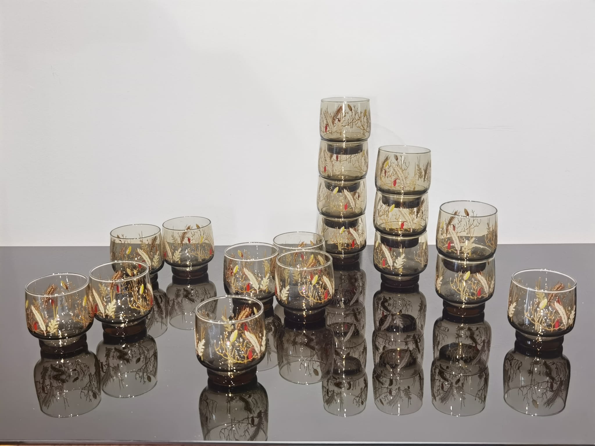 Set of 6 vintage Arcopal glasses in smoked glass country décor "ear of wheat"