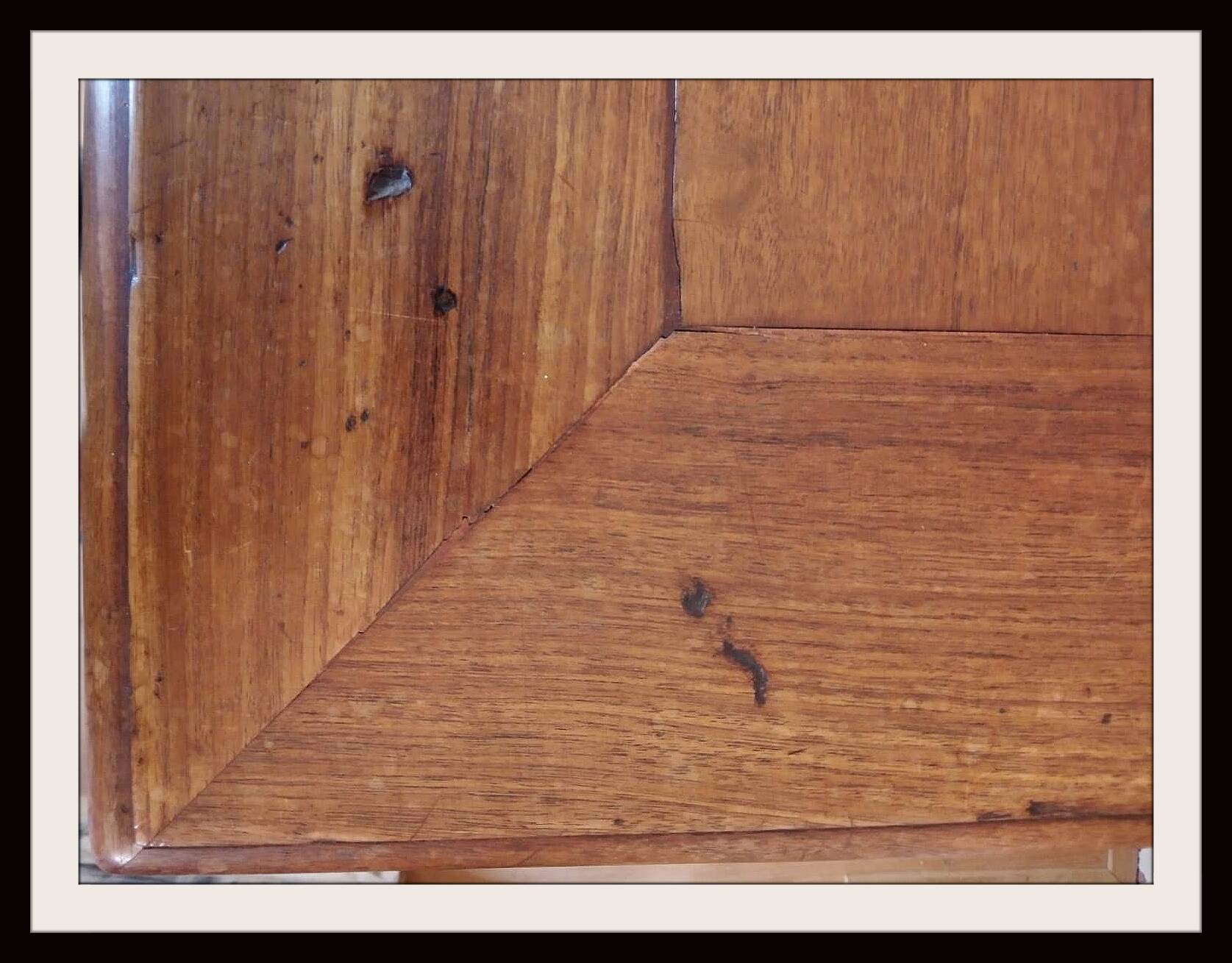 Gaïac wood table from the 17th century