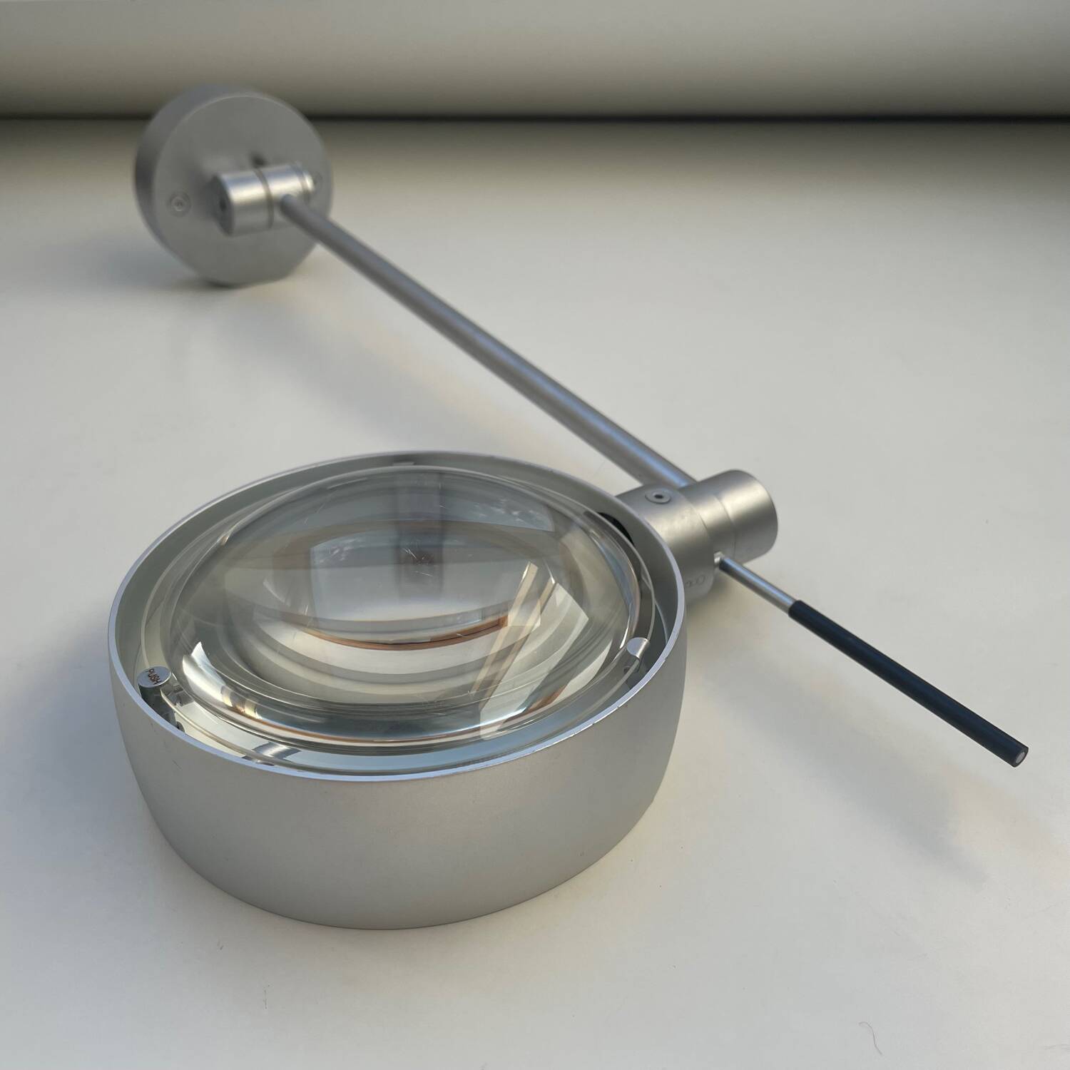 Wall lamp with arm Sento Occhio