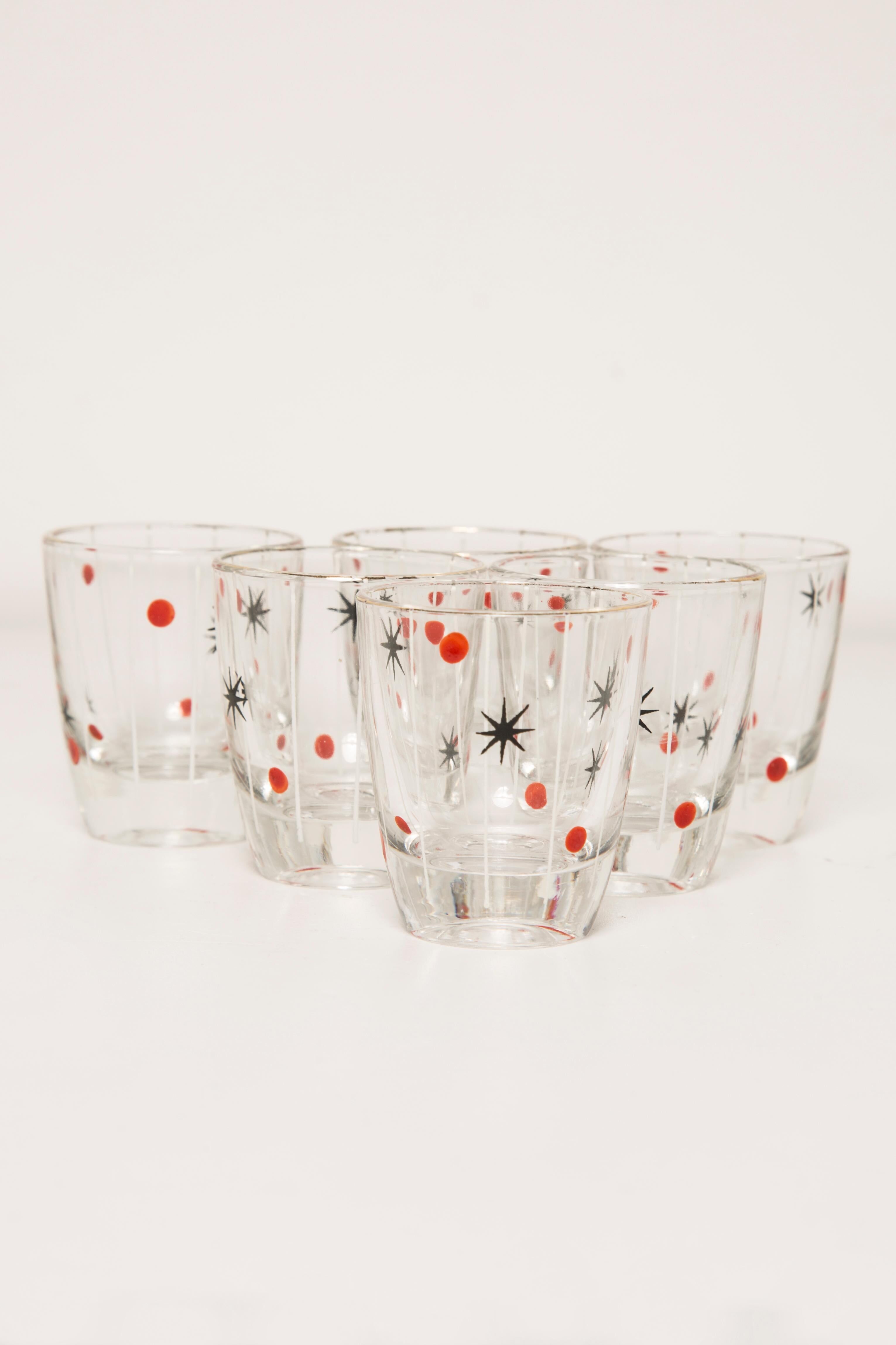 Ensemble de six petits verres du milieu du siècle, Europe, années 1960