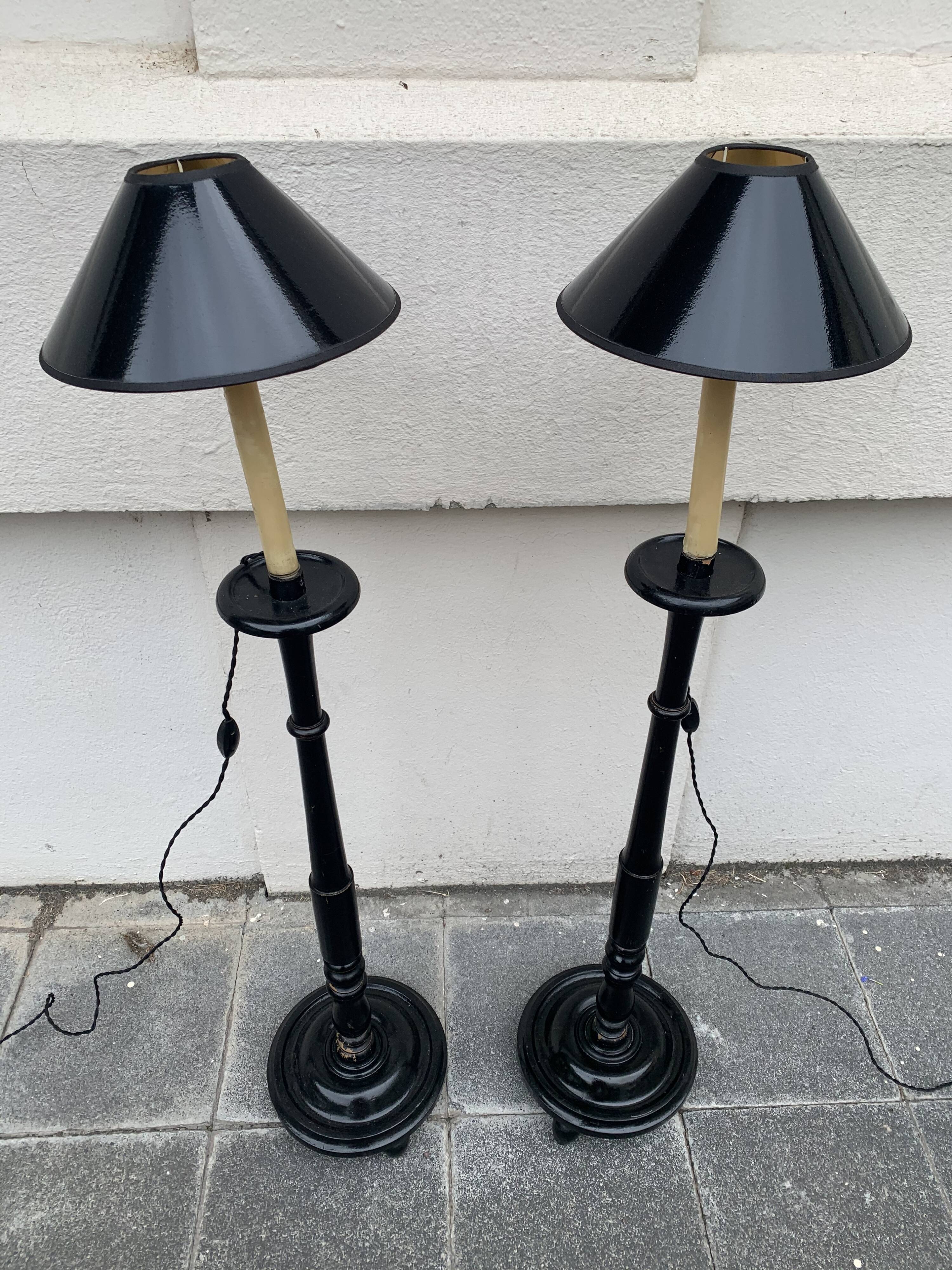 Pair of blackened wooden lampposts Napoleon III