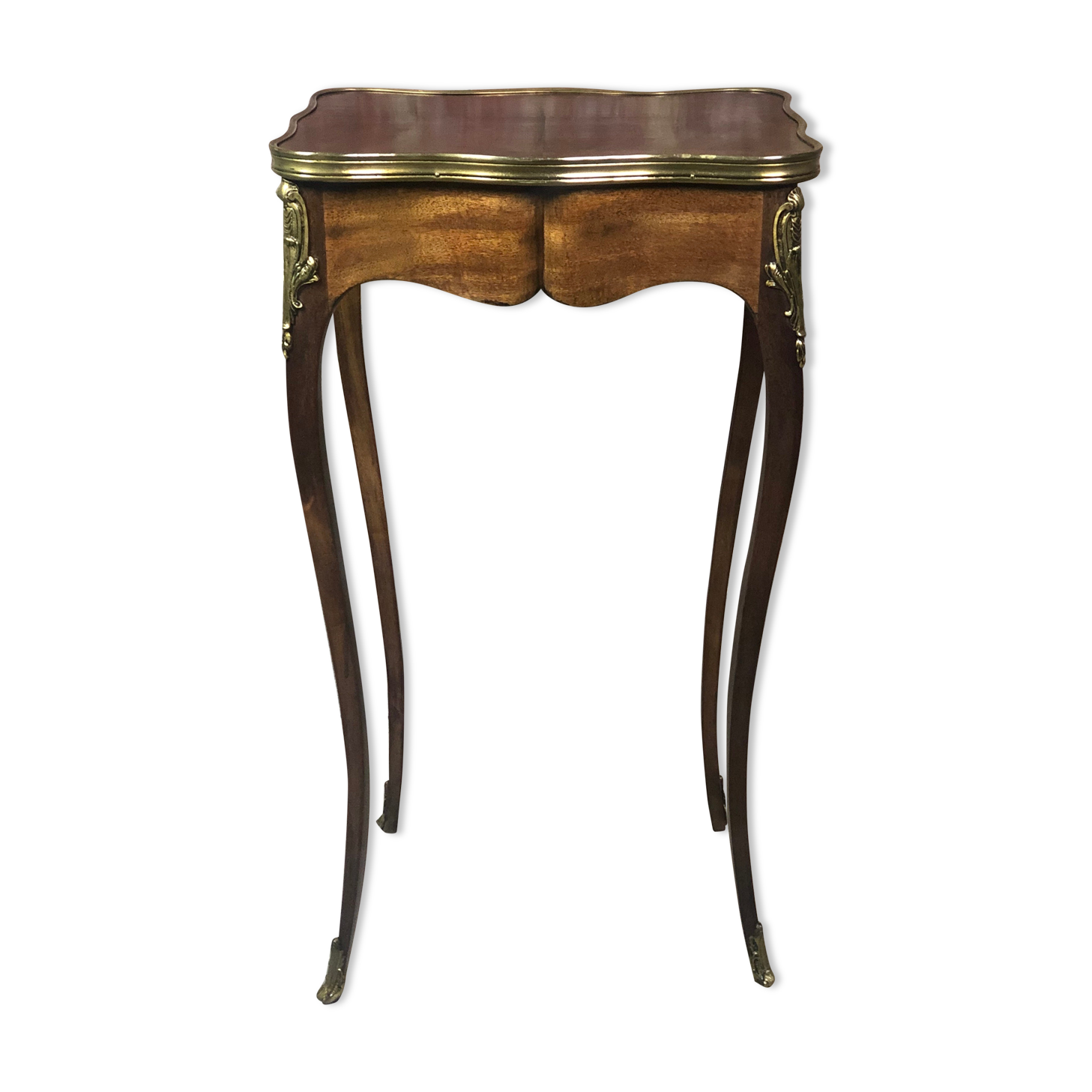 Side table Louis XV style curved in blond mahogany decorated bronze