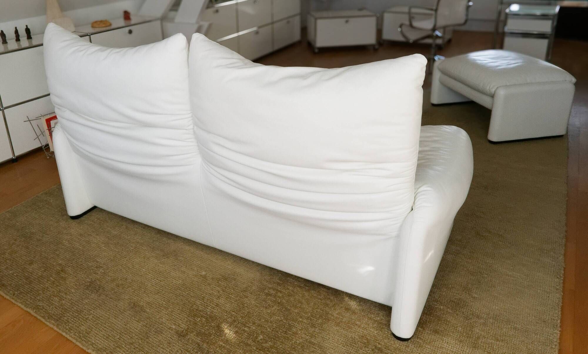 Cassina sofa model maralunga in white leather - 2-seater - with pouf