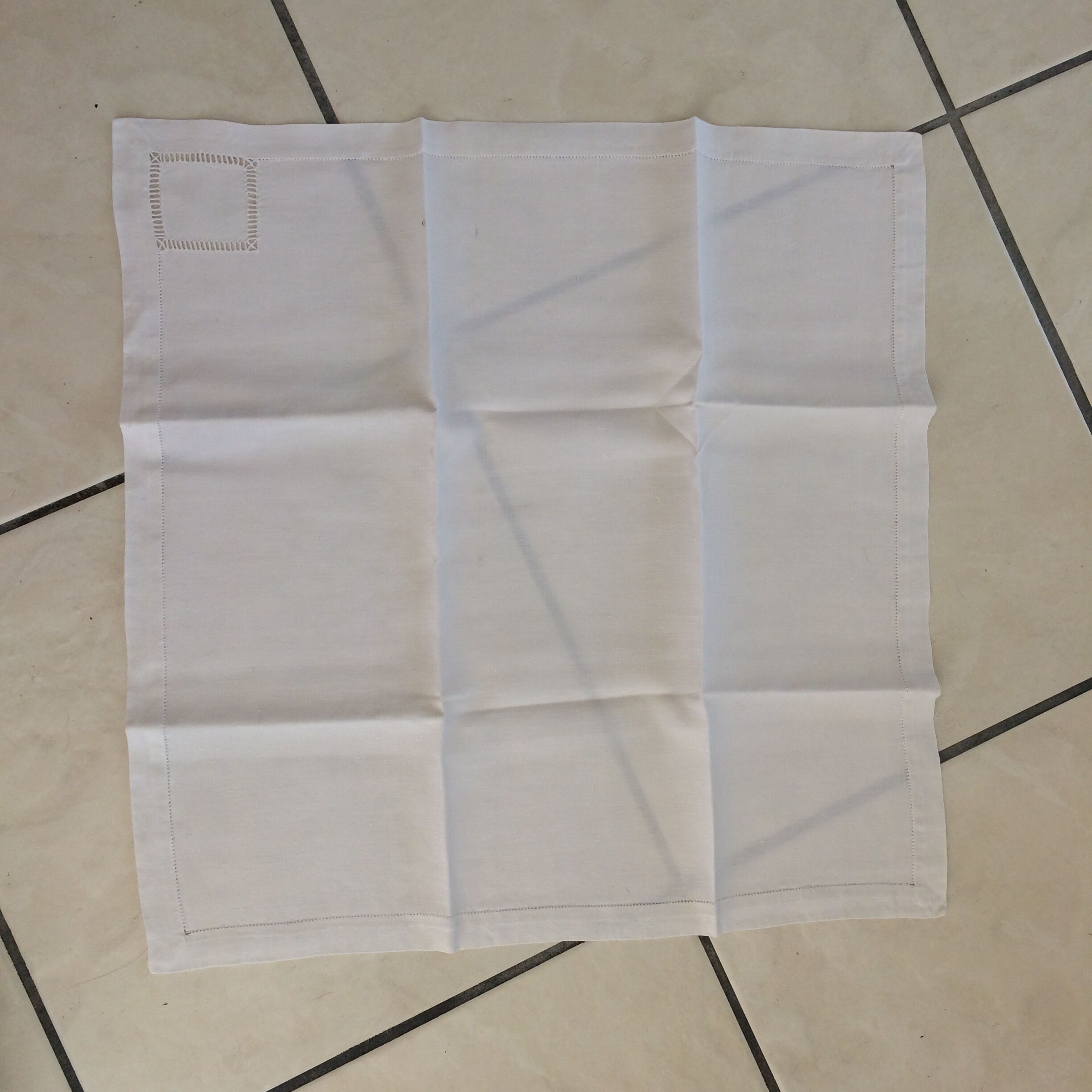 12 white towels pure wire of the 1950