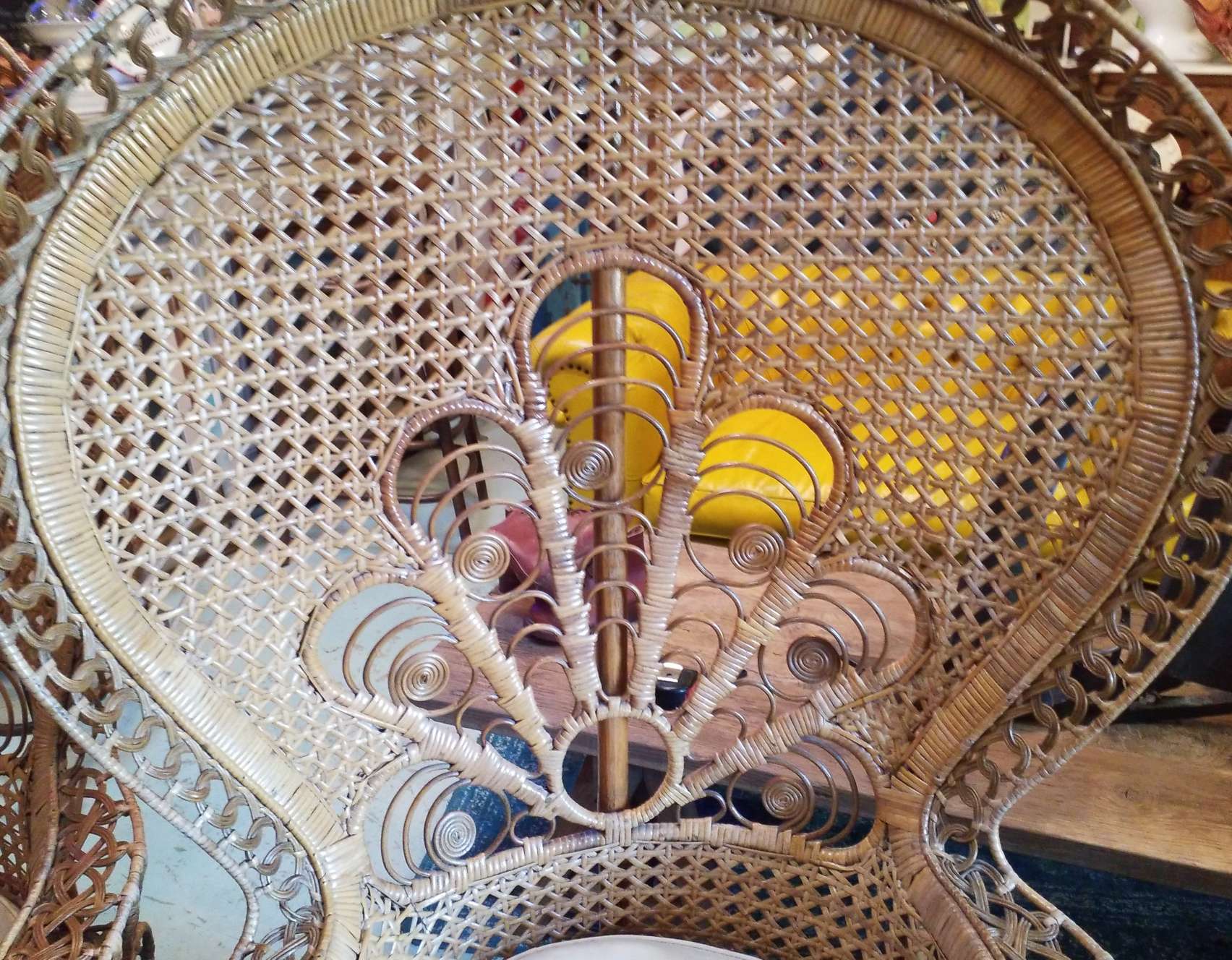 Pair of armchairs emmanuelle