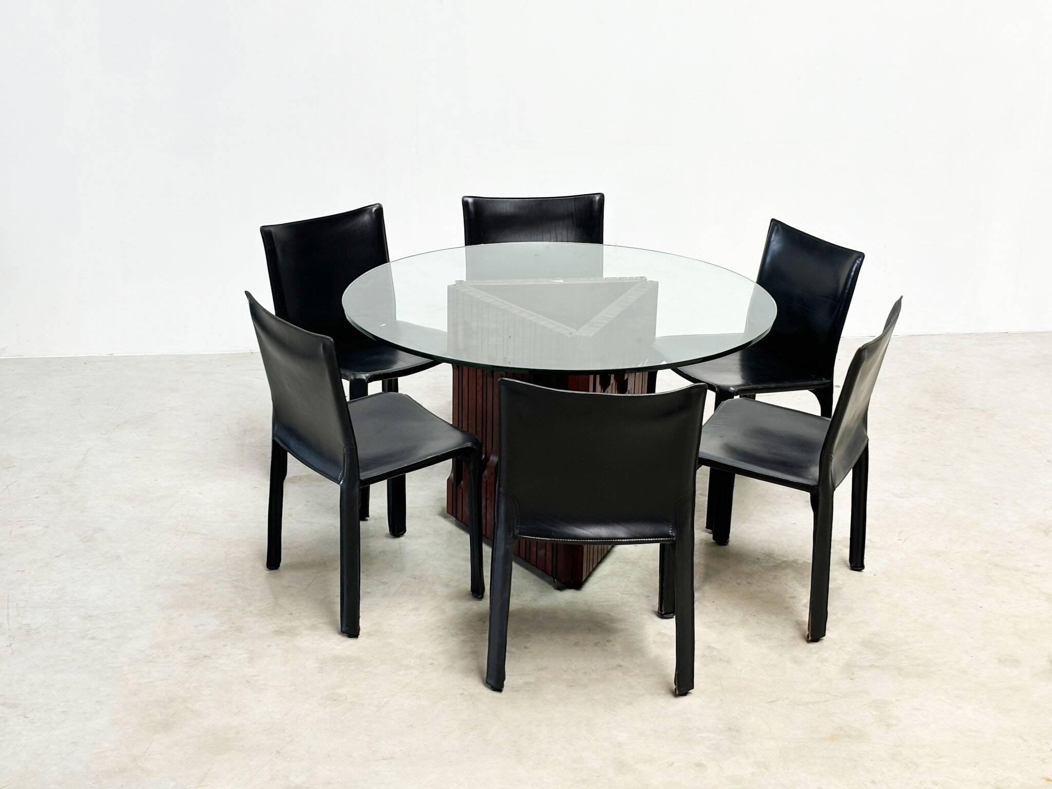 Luciano Frigerio sculptural wooden Barium dining table