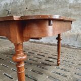 Antique extendable diningtable