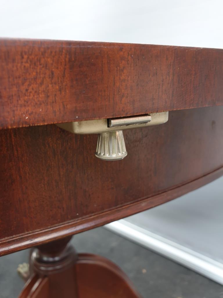 English regency oval table from 6 to 12 guests