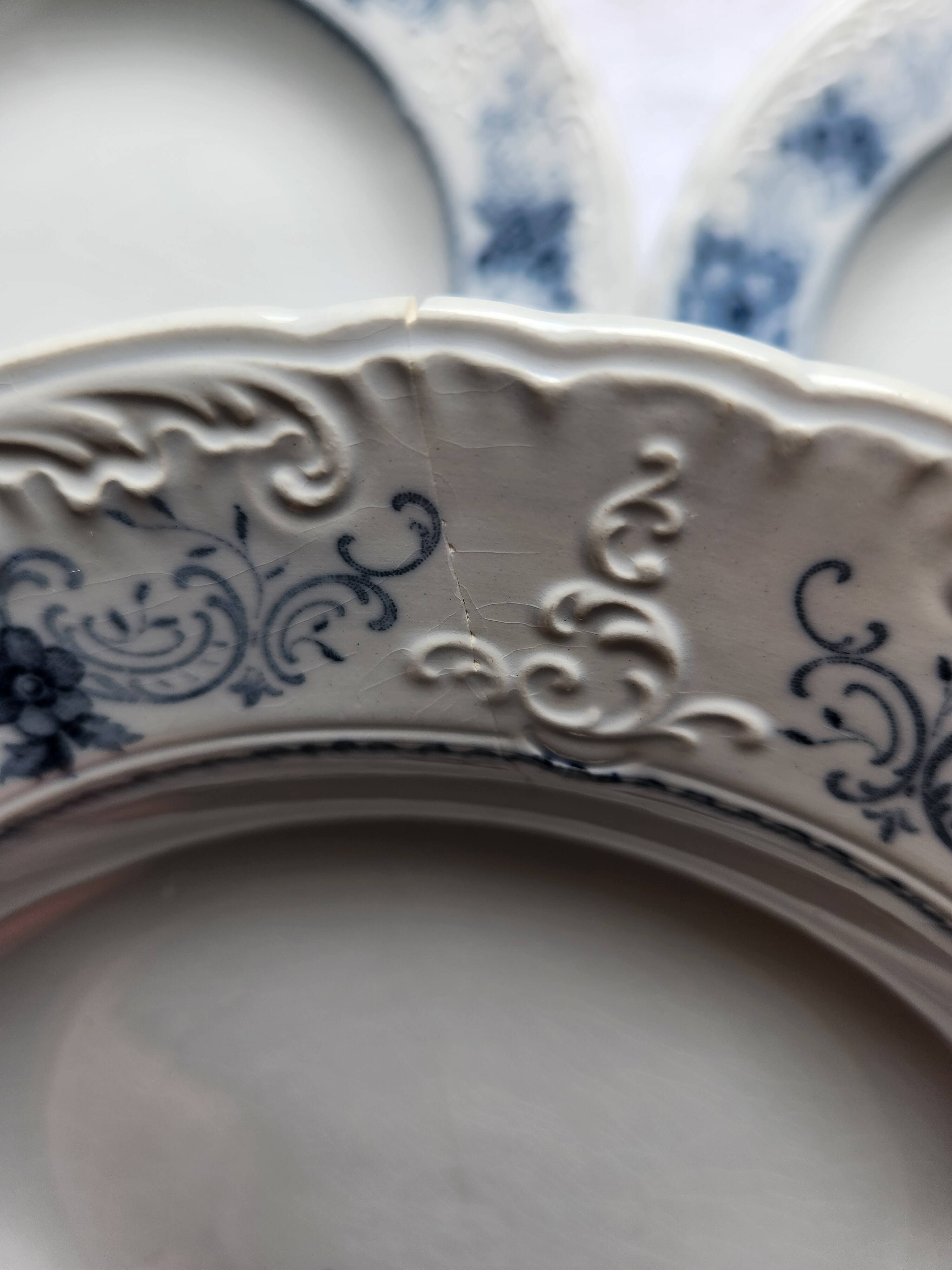 Deep plates x 6 from the French manufacturer Sarreguemines, Aïda collection. Old and rare