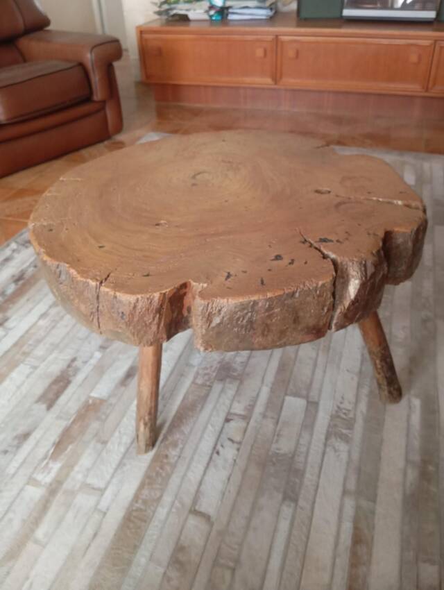 Table basse en orme massif