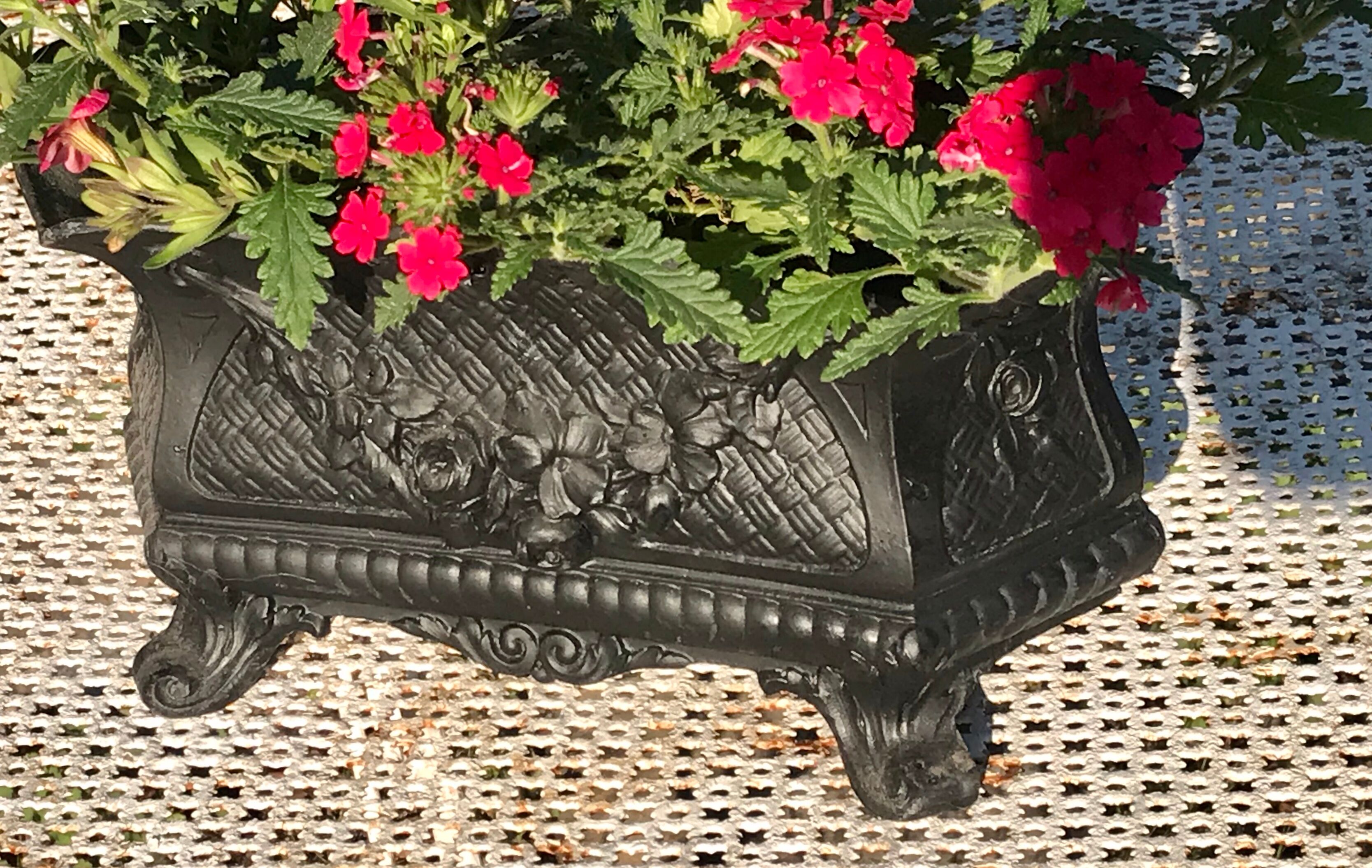 Jardinière en fonte circa 1900