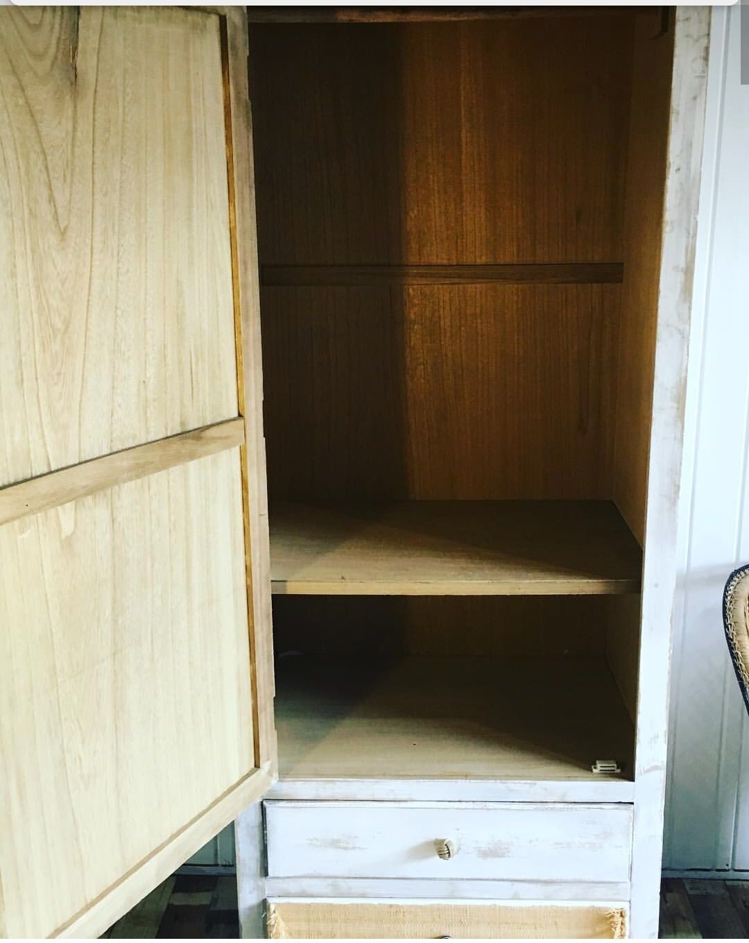 "Kenya", hosier / cabinet two drawers