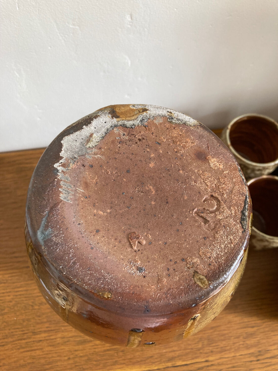 Terracotta and gray orangeade service