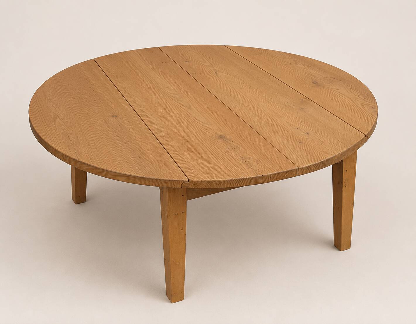 Round folding coffee table in solid wood