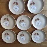 Set of 8 St Amand stoneware plates with Marguerite decor