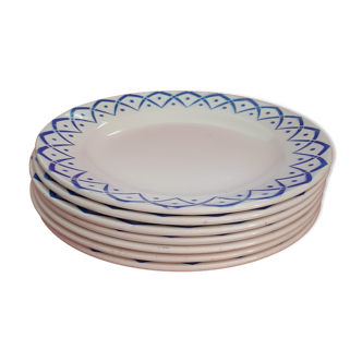 8 assiettes fond blanc, décor bleu: motif la bouboule. digouin, sarreguemines.