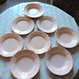 Set of eight pink plates in digoin sarreguemines