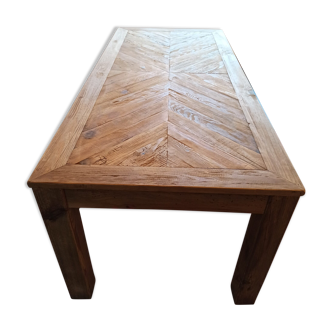 Pine table