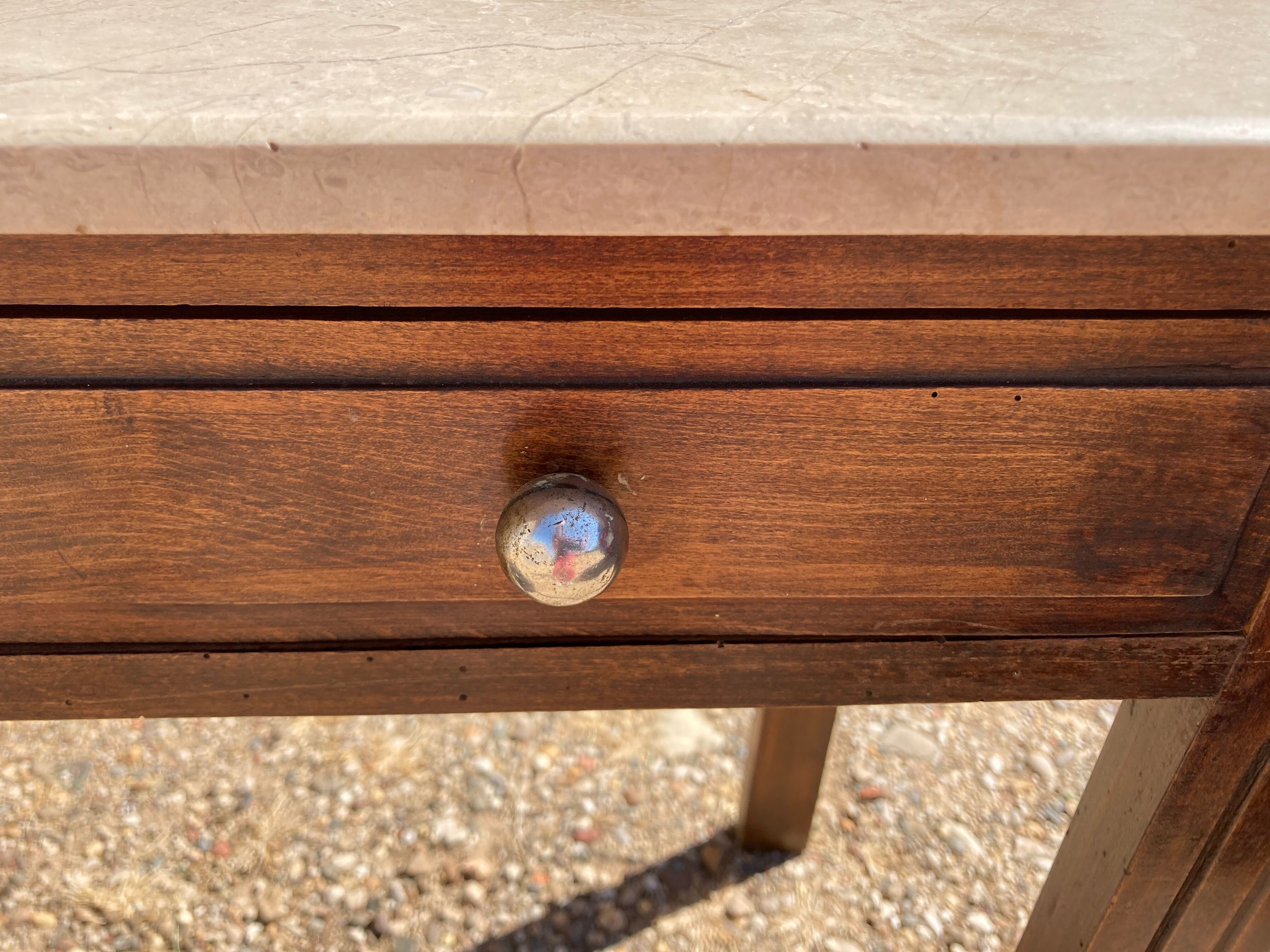 Art Deco hairdresser