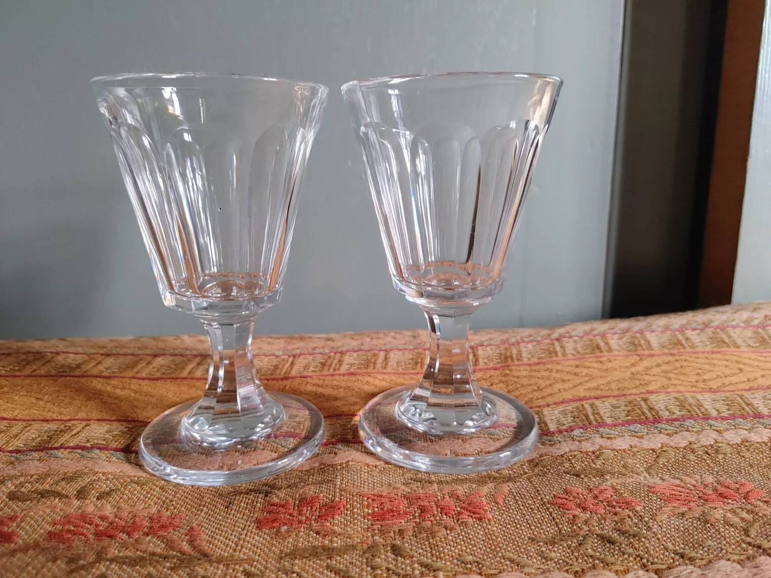 2 wine glasses - cut crystal - Baccarat around 1850