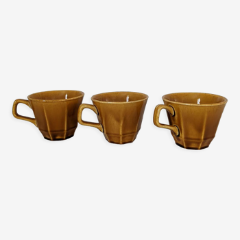 Lot de trois tasses