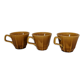 Lot de trois tasses