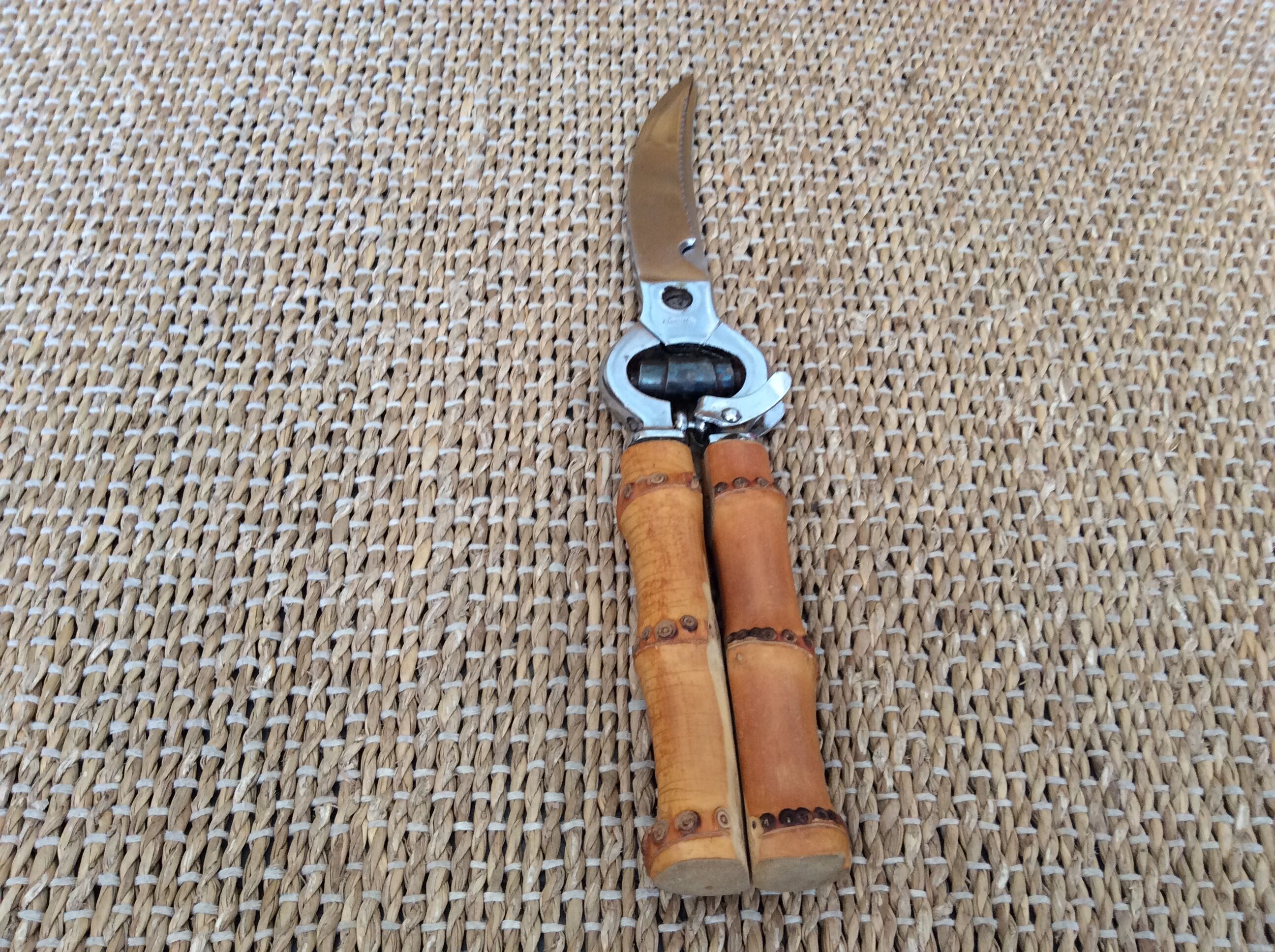 Bamboo pruning shears