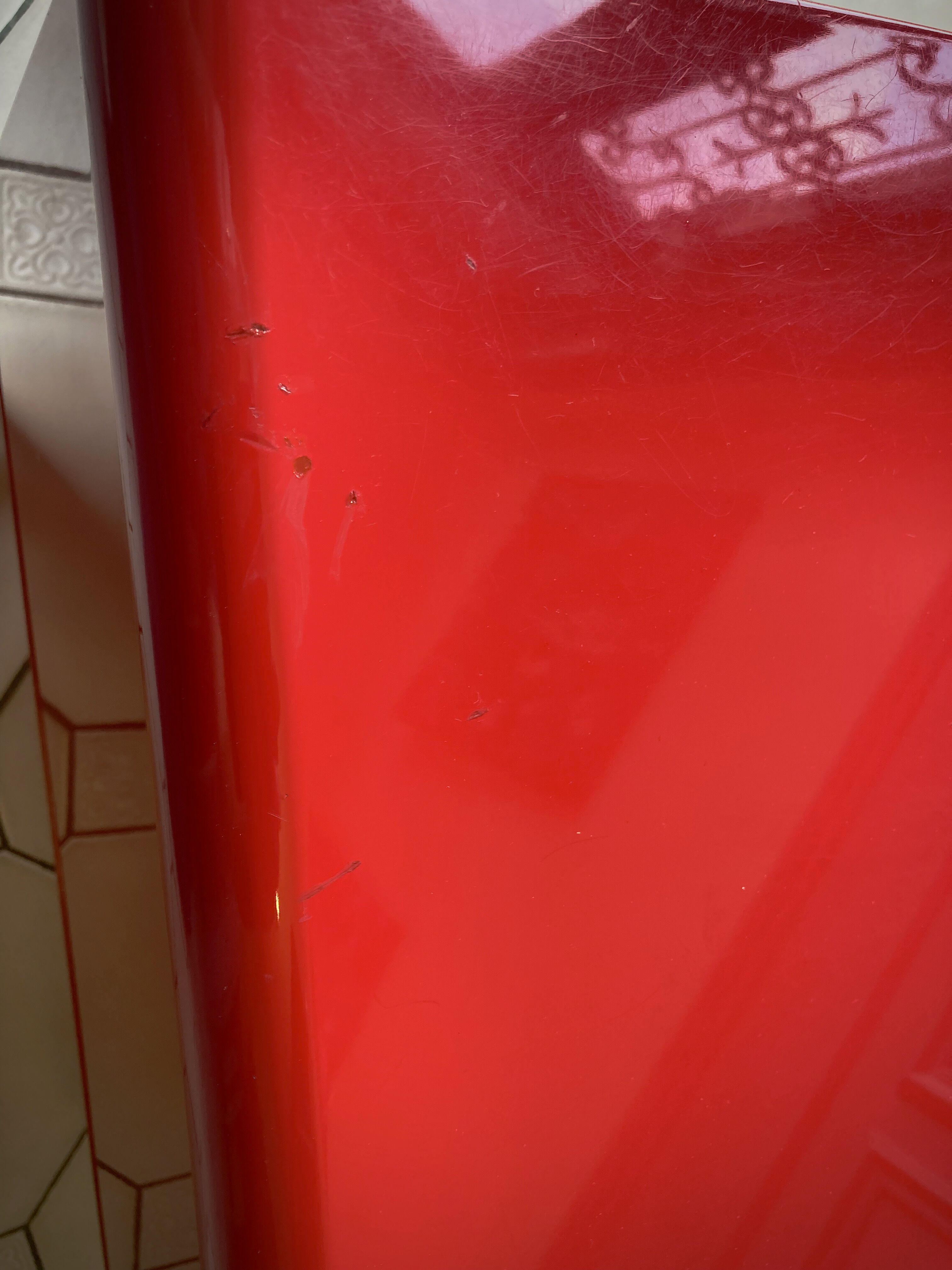 Lacquered red tv cabinet