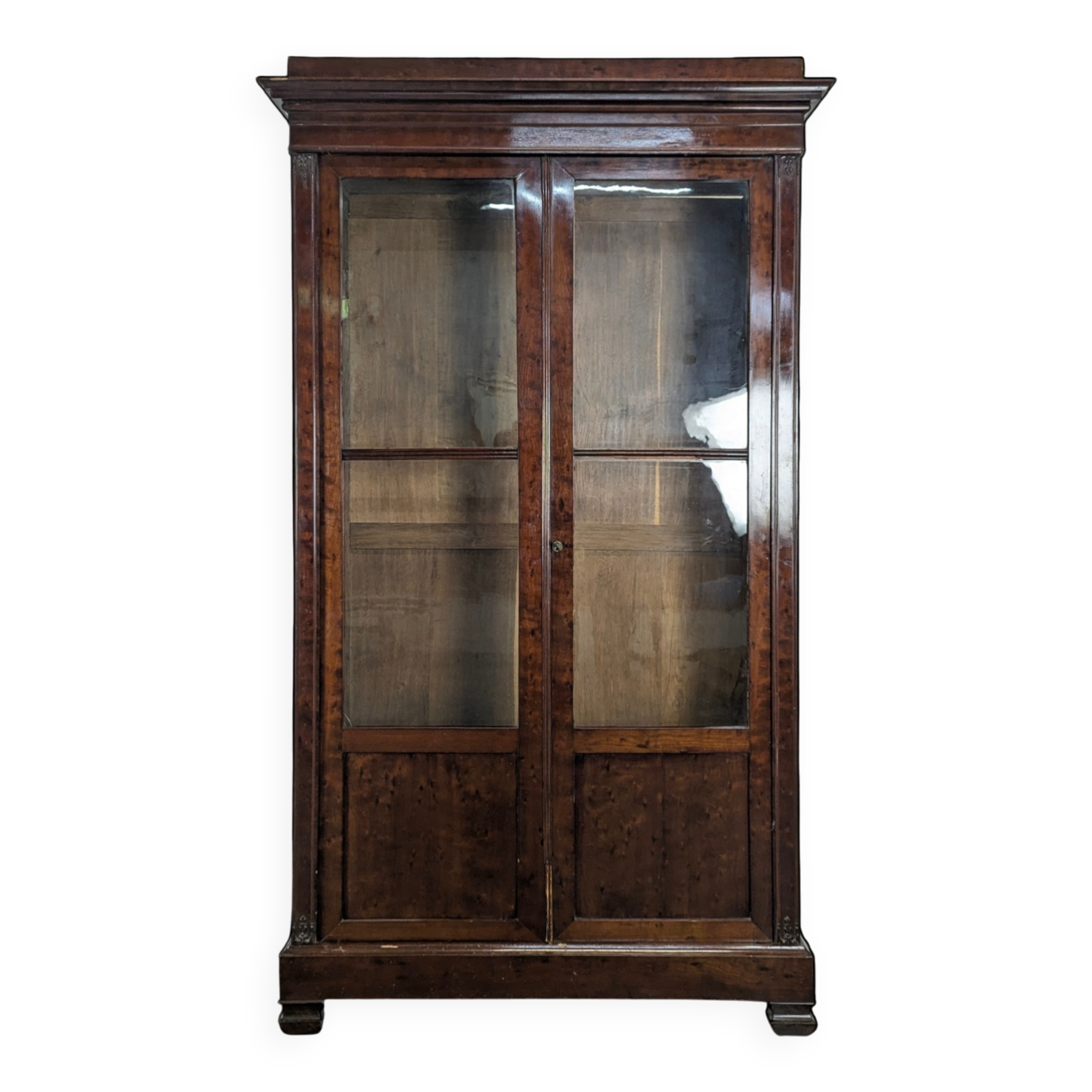 Vitrine Louis-Philippe en acajou à deux portes vitrées