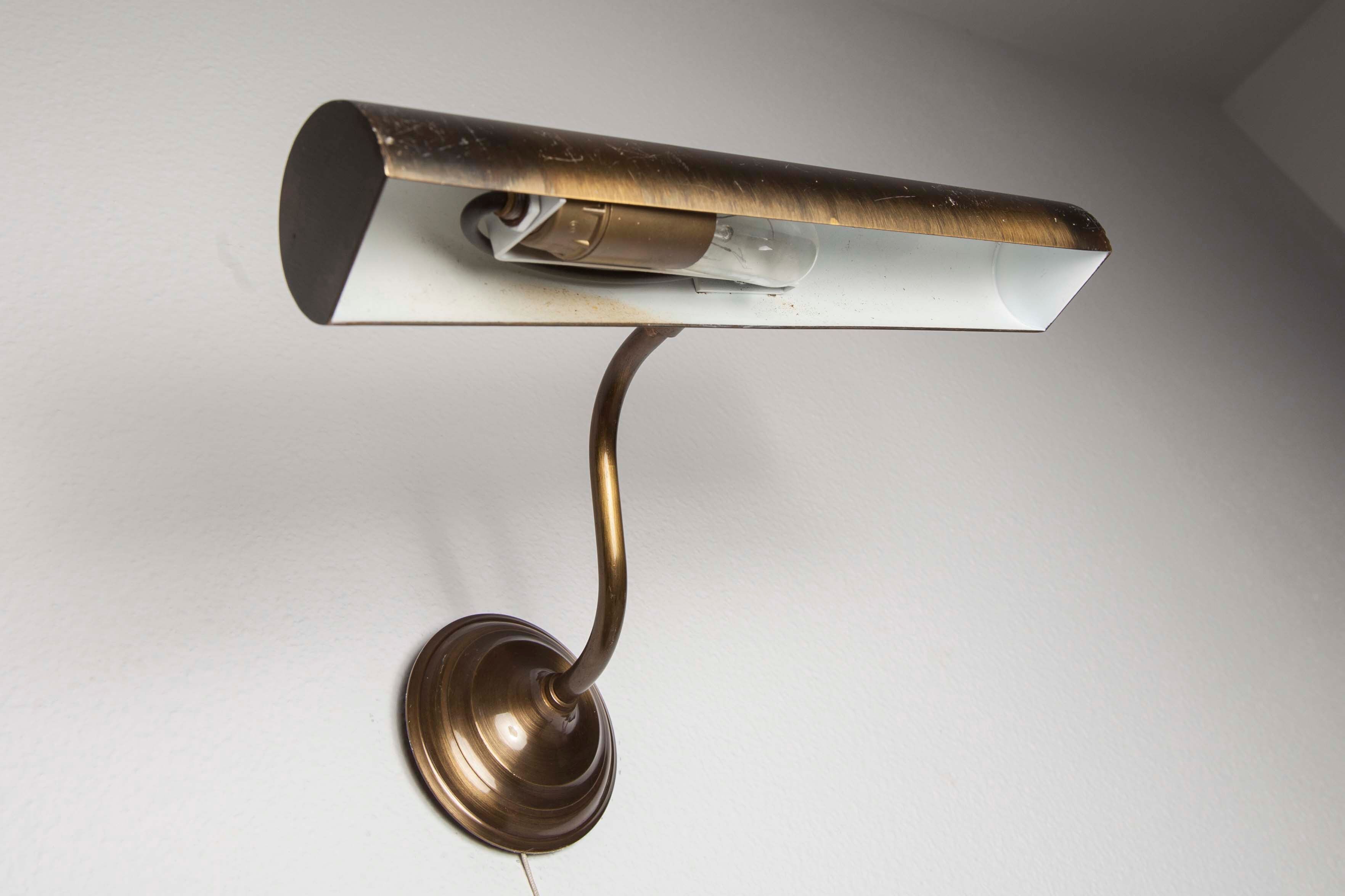 Applied brass for table