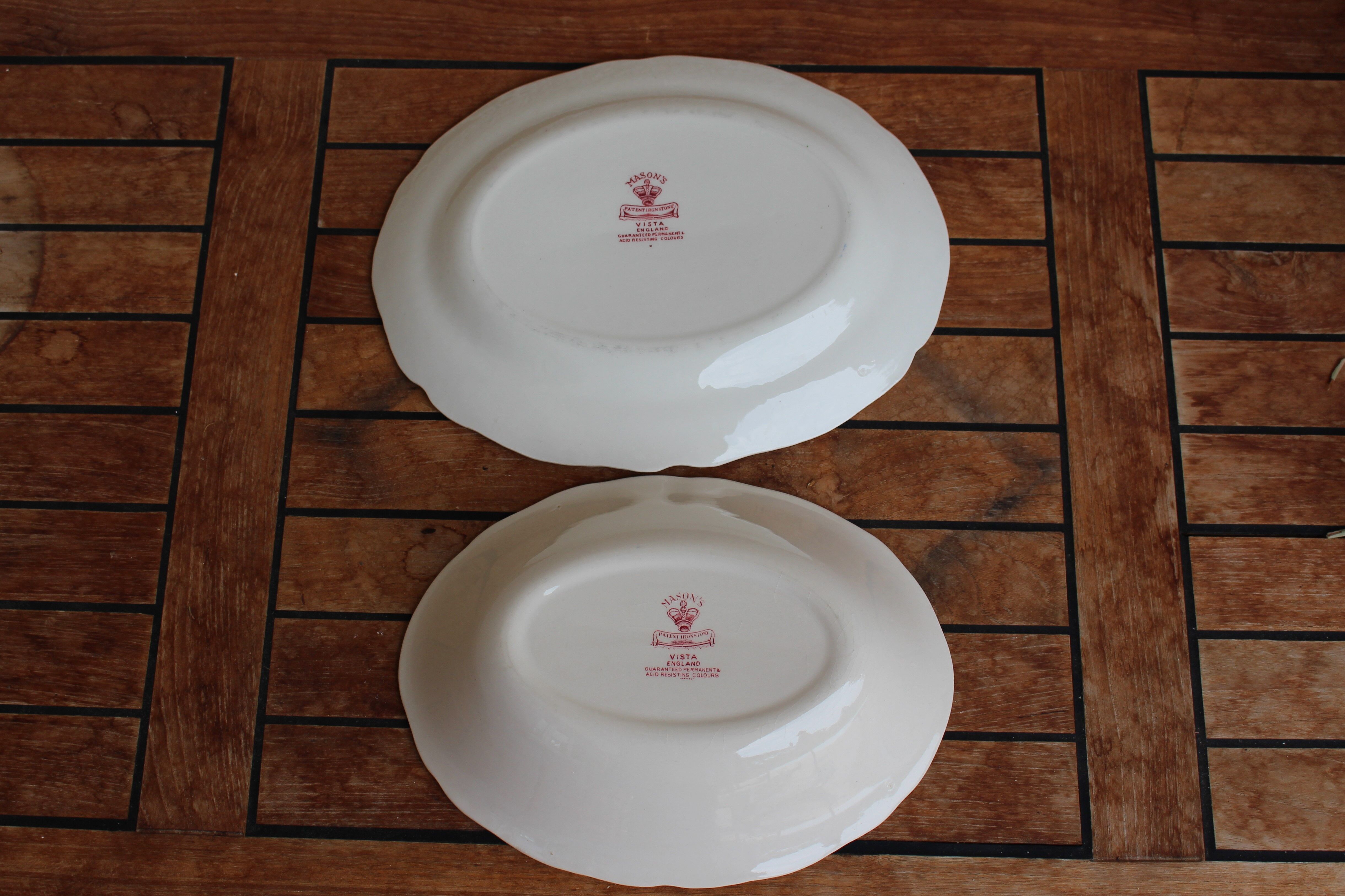 2 oval dishes in english porcelain