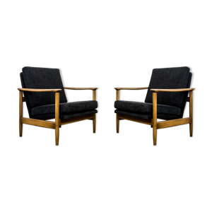 Paire de fauteuils GFM 142 par