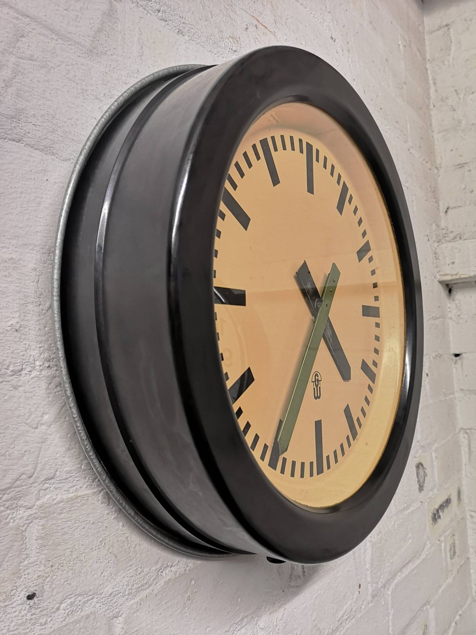 Large 1950s Bakelite East German Modernest Factory Clocks By GW ( Geratewerk Liepzig )