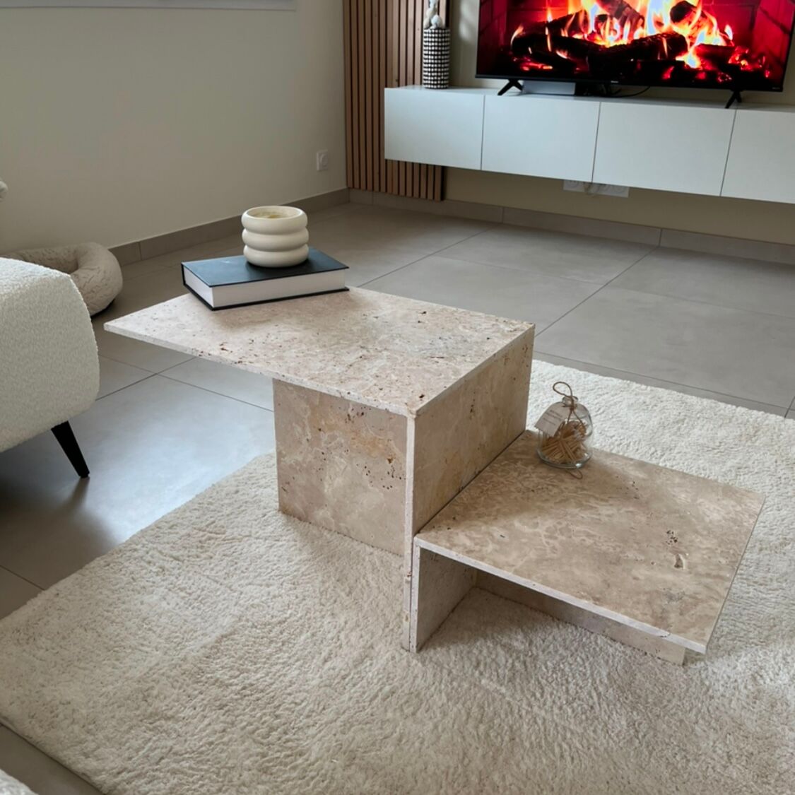 Table basse en travertin « escalier »