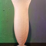 Vase in cracked glass paste, pink color. conical shape on pedestal.