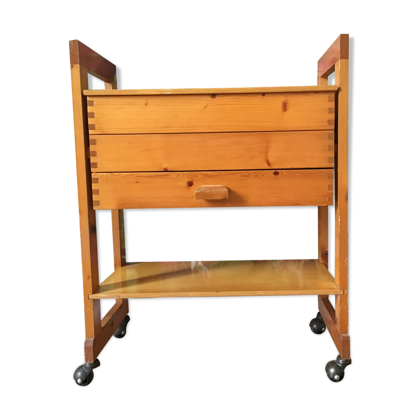 Vintage sewing basket