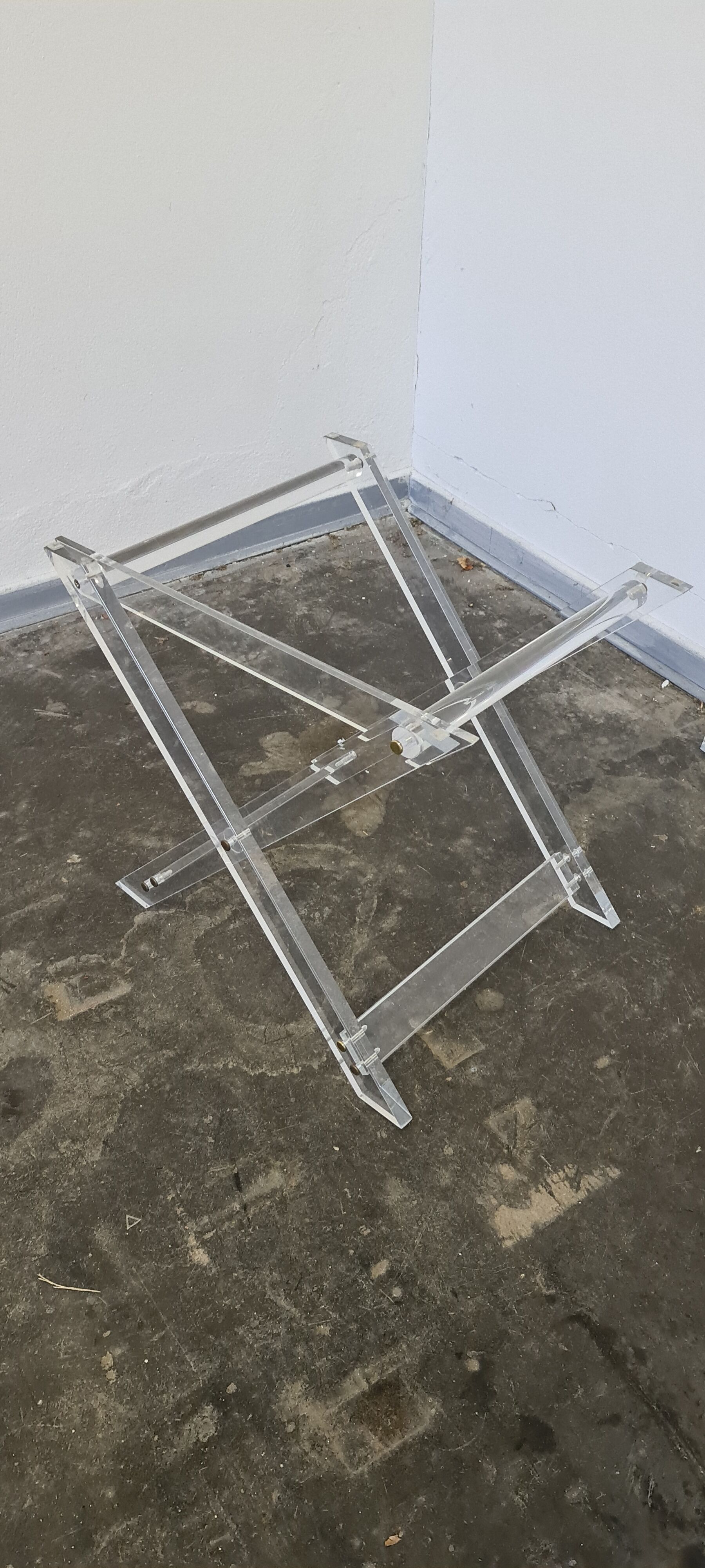 Table d’appoint en plexiglas vintage