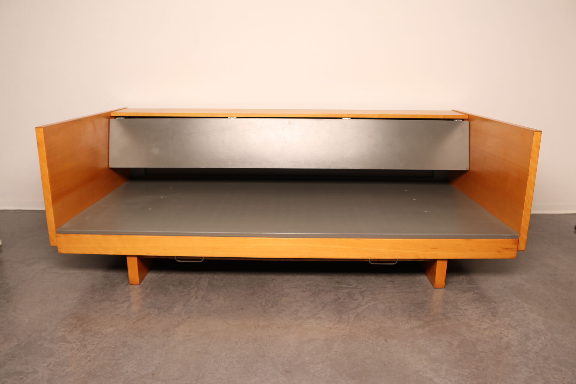 Convertible sofa & double bed model 'GE258' by Hans Wegner for Getama - Denmark - 1960's