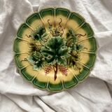 Old plate of vine leaf slip from Sarreguemines