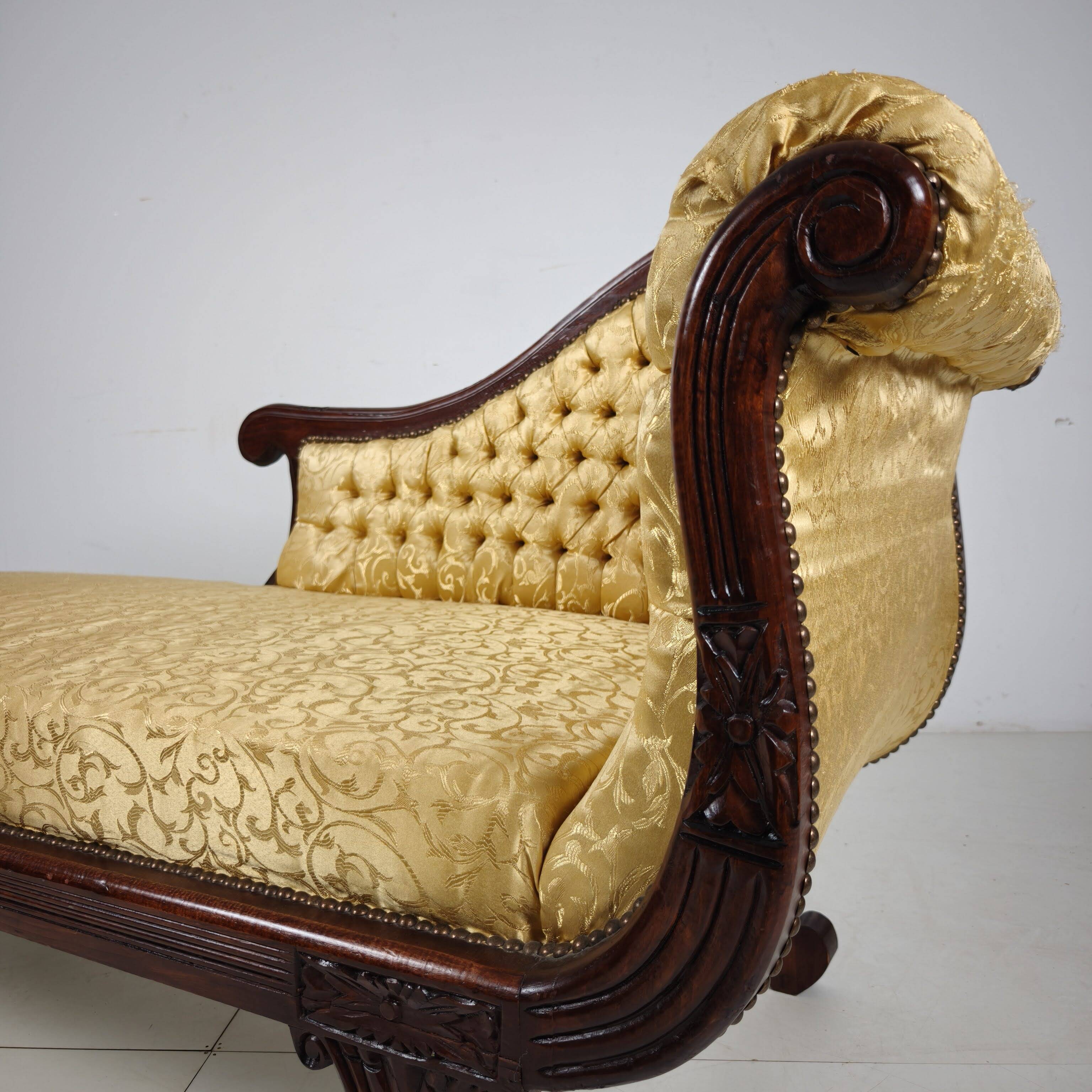 Chaise longue en noyer français, 19e siècle