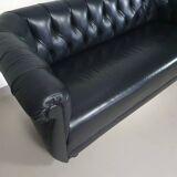 Rotonda sofa designed by Anna Gili originates from the Mastrangelo exposition in 1997 at The Frozen