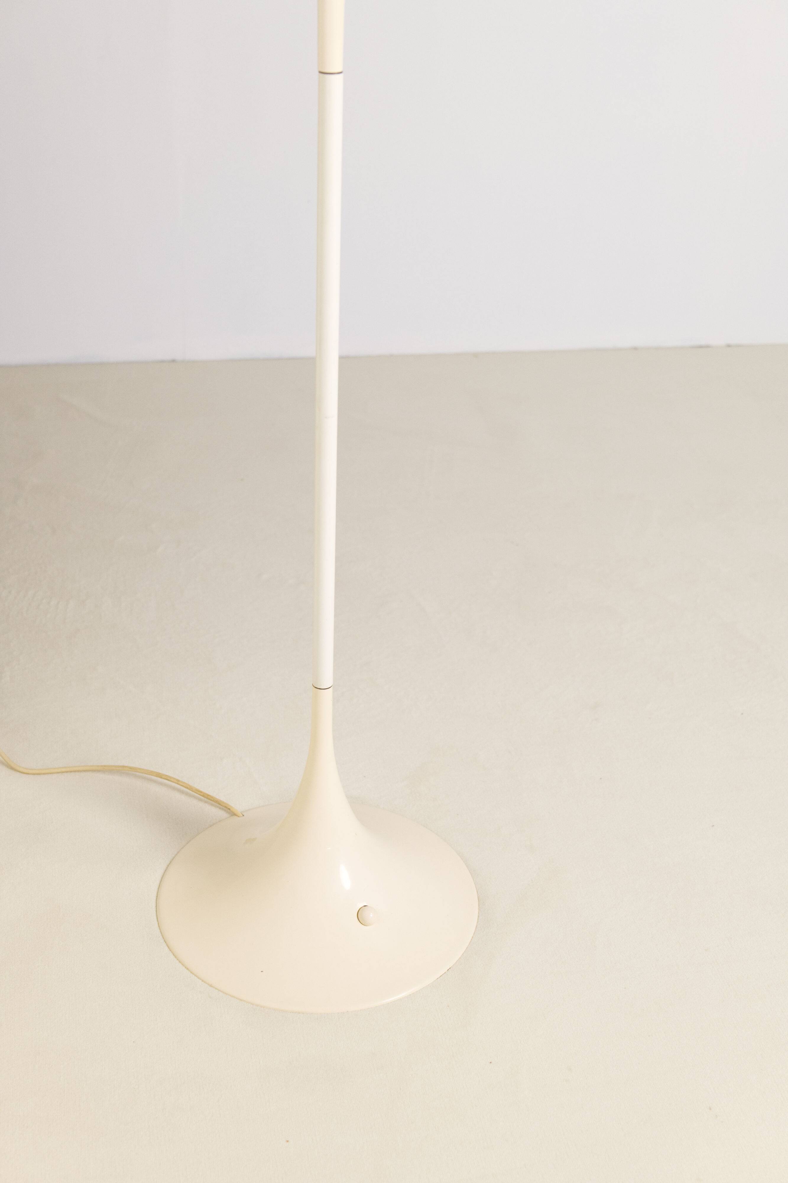 Lampadaire vintage Panthella de Verner Panton, Louis Poulsen, 1984