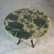 Table à manger ronde en onyx et noyer massif par Osvaldo Borsani, années 1950