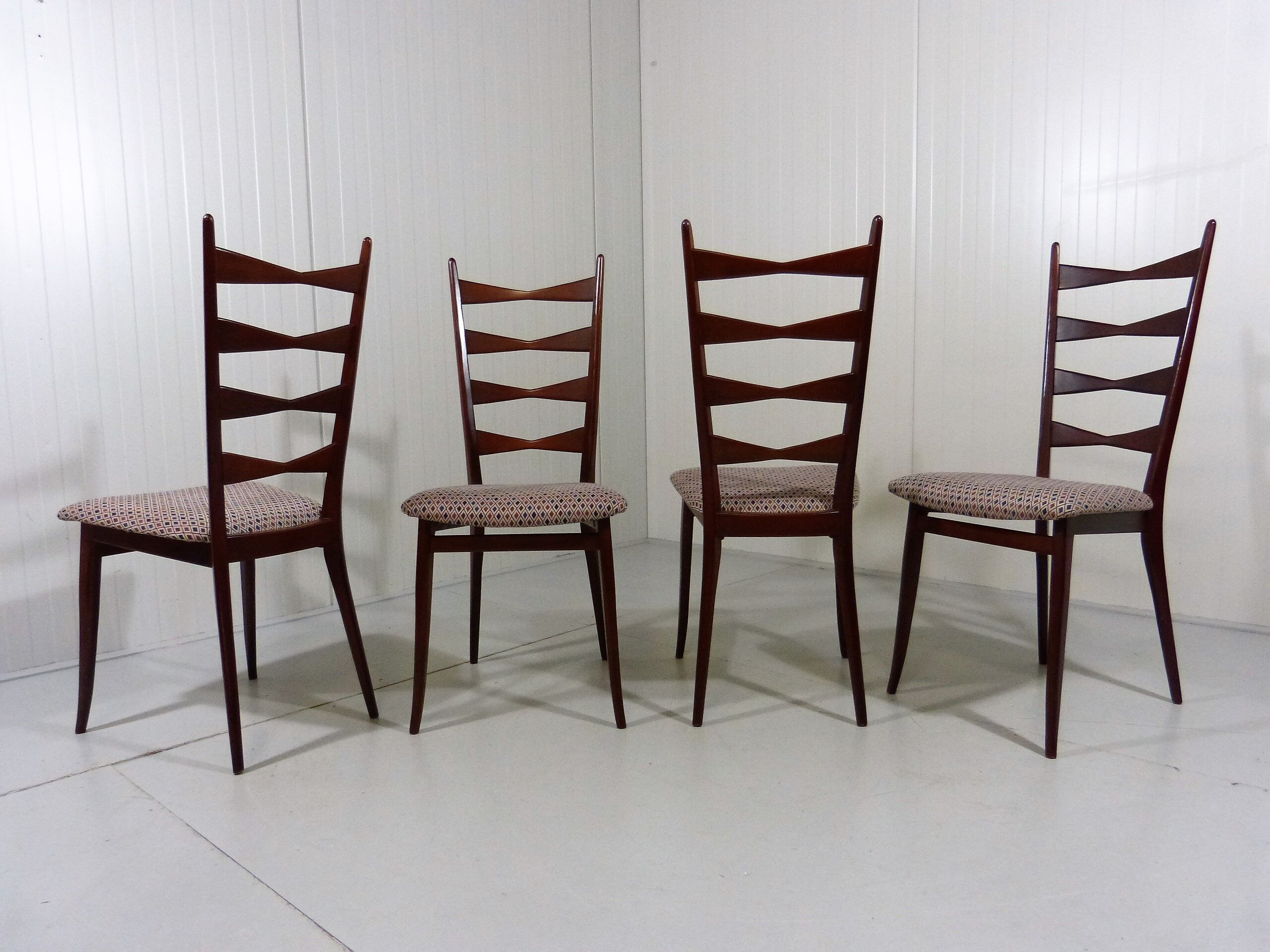 Set of 4 dining chairs, Italy