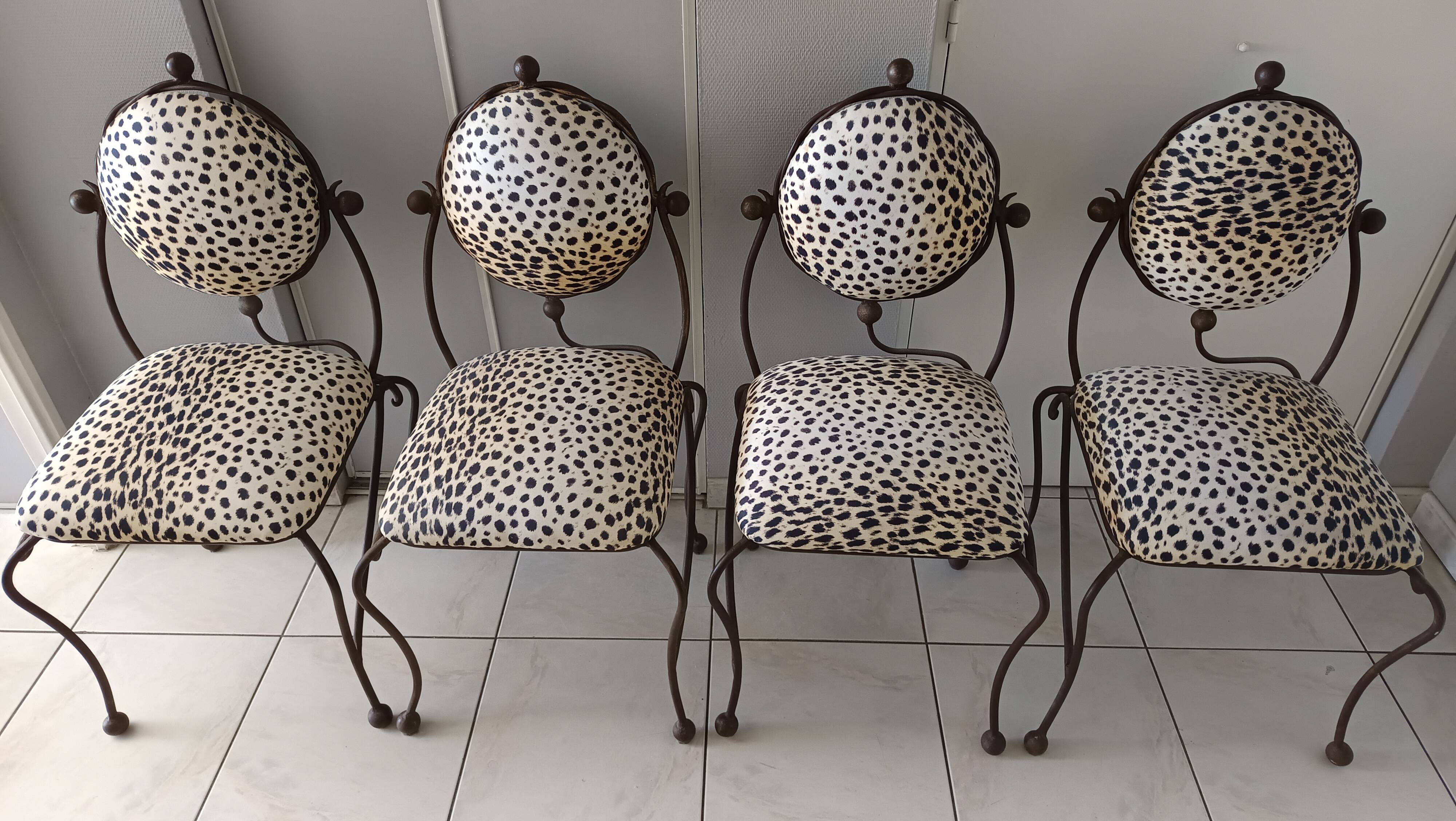 "Galante" chairs