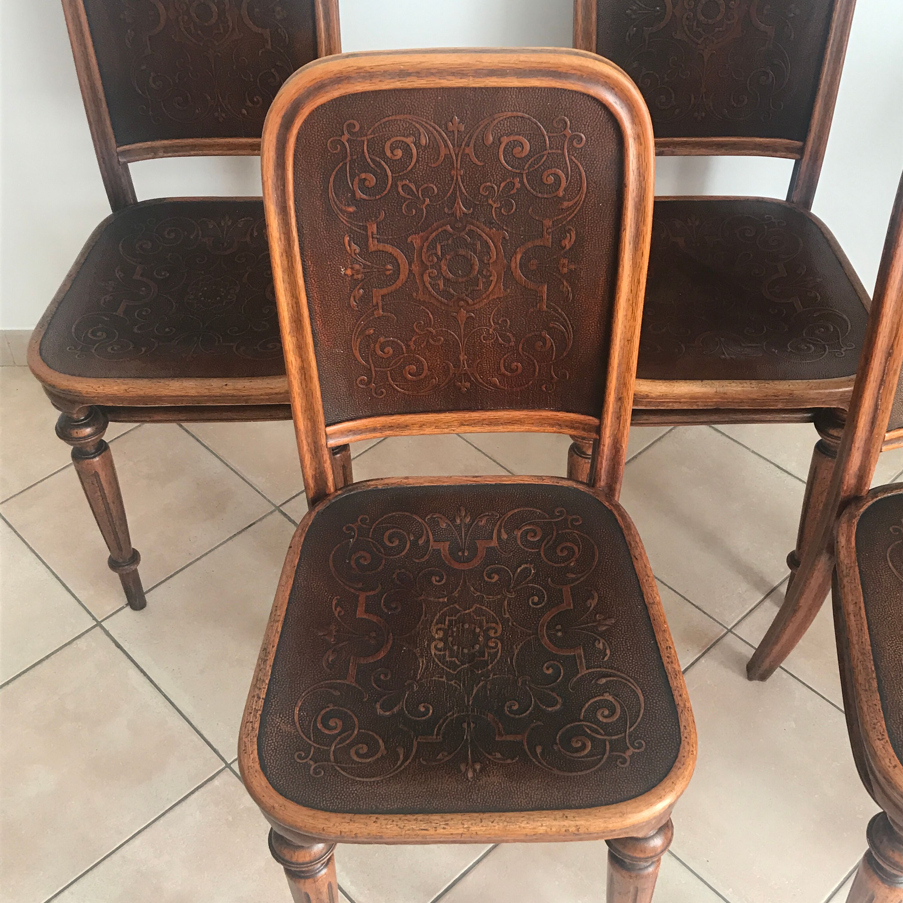 4 Thonet chairs