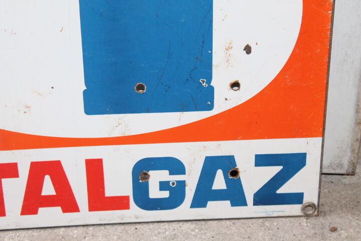 Totalgaz enamelled sign