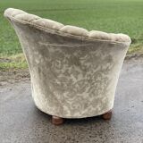 Asymmetrical Hollywood chair