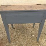Petit bureau de pente ancien en sapin